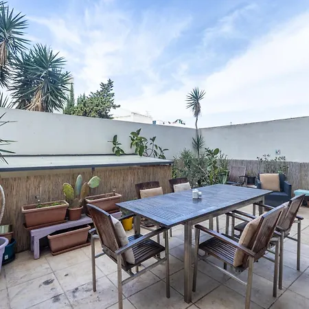 Spacious And Stylish *