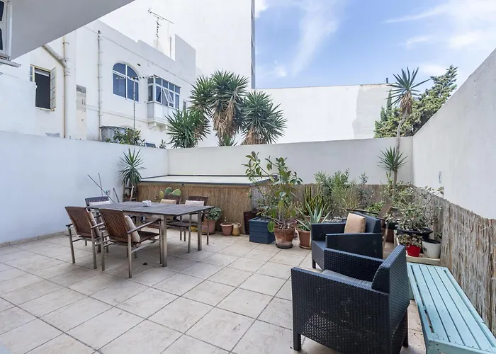 Apartment Spacious And Stylish